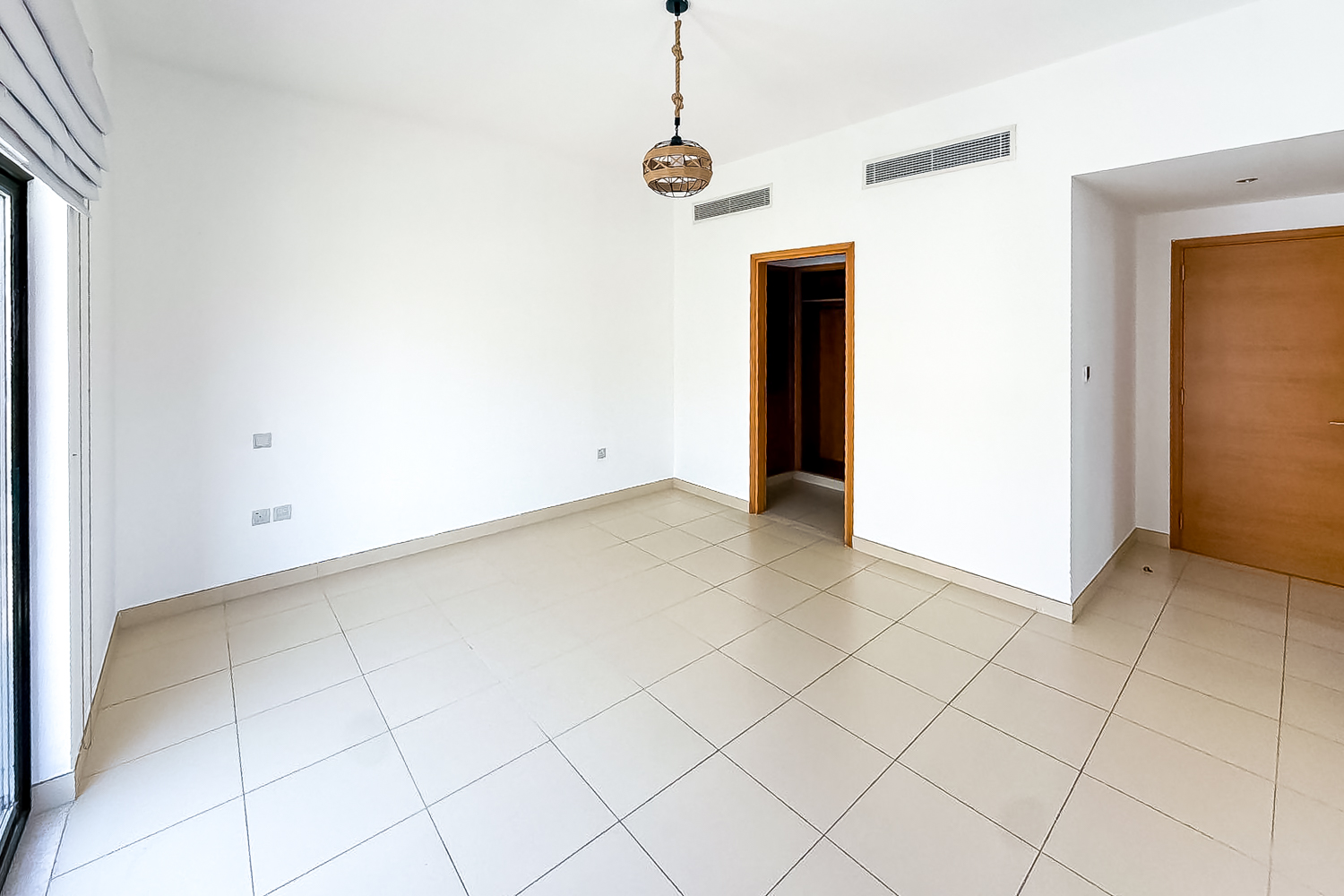 4 Bedrooms Townhouse in Mira 5