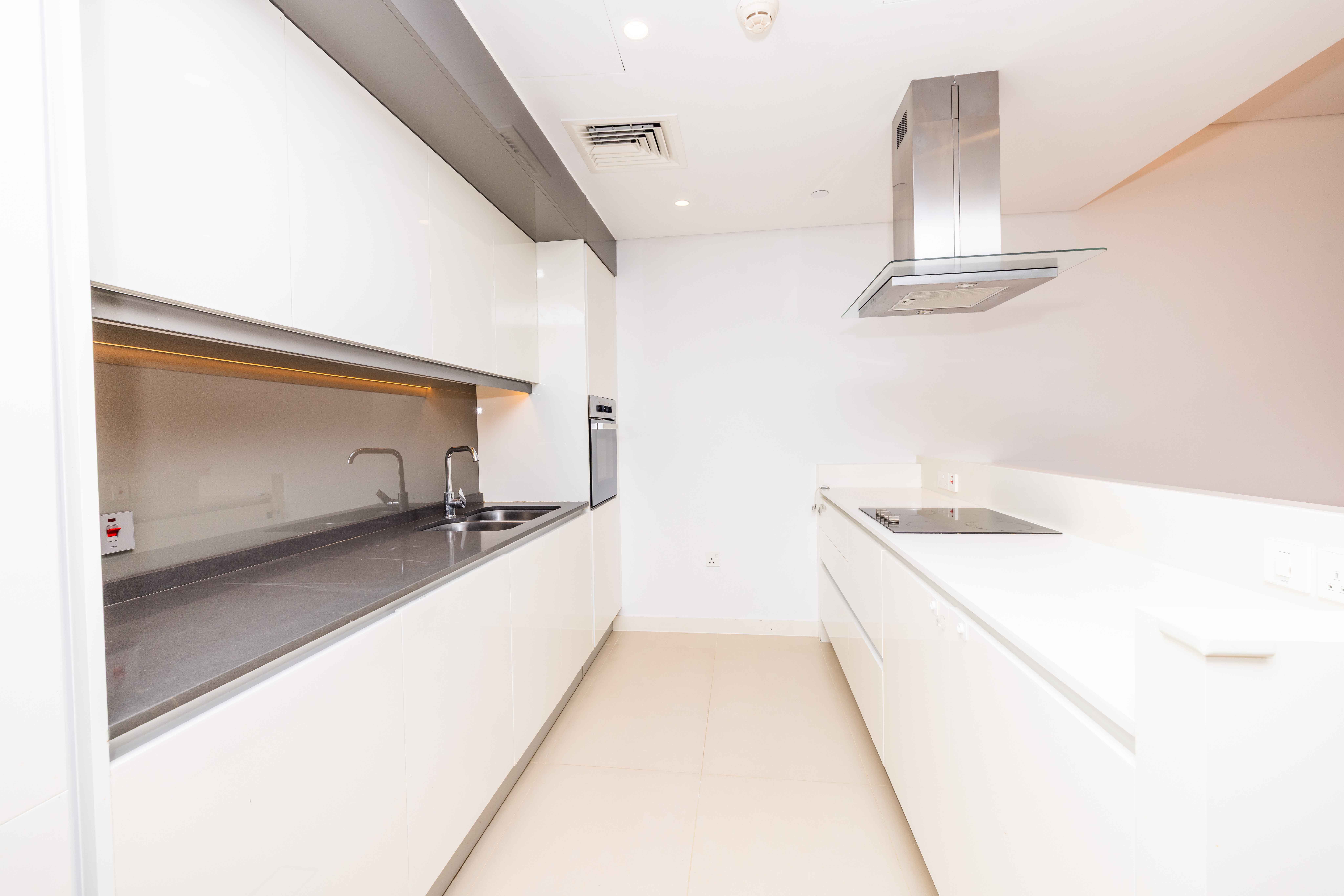 2 Bedrooms Apartment in Apartment Building 7