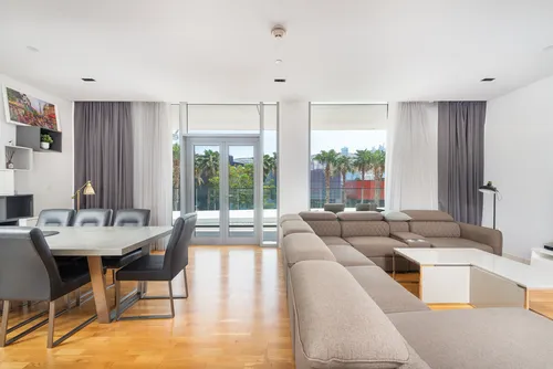 2 Bedrooms Apartment in Apartment Building 7