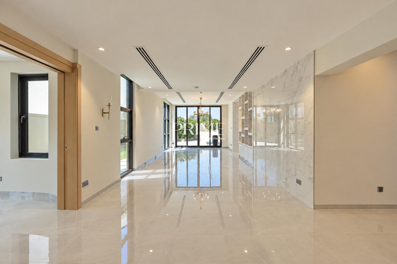 5 Bedrooms Villa in Sanctuary Falls