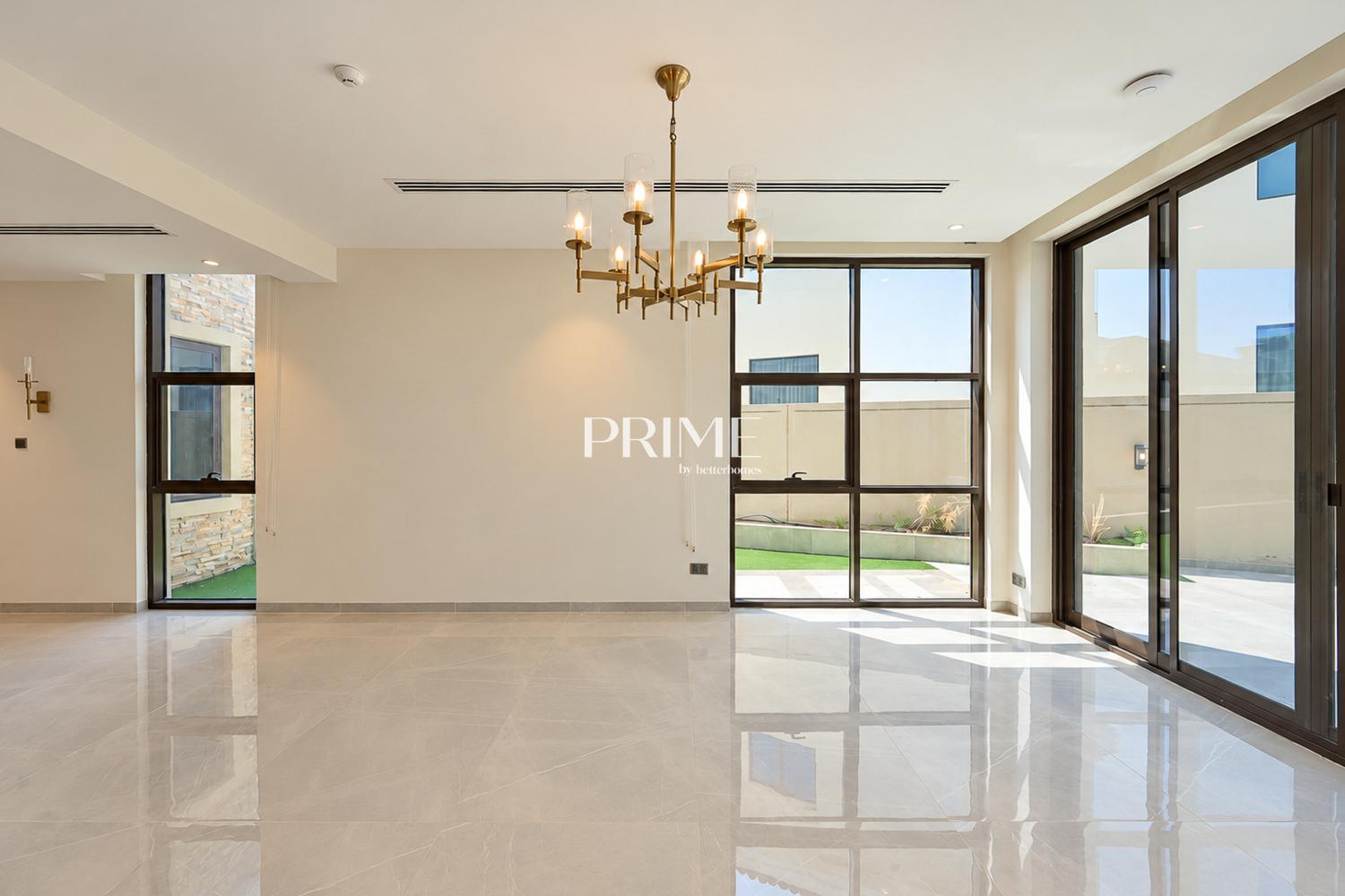 5 Bedrooms Villa in Sanctuary Falls