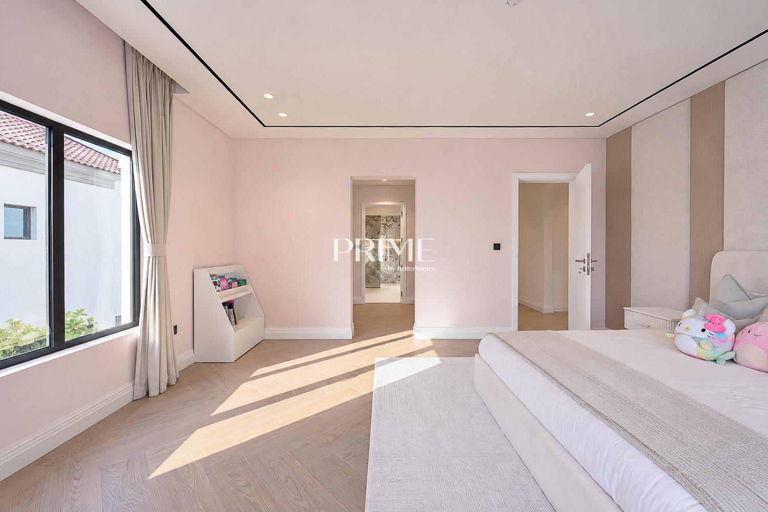 6 Bedrooms Villa in Redwood Avenue