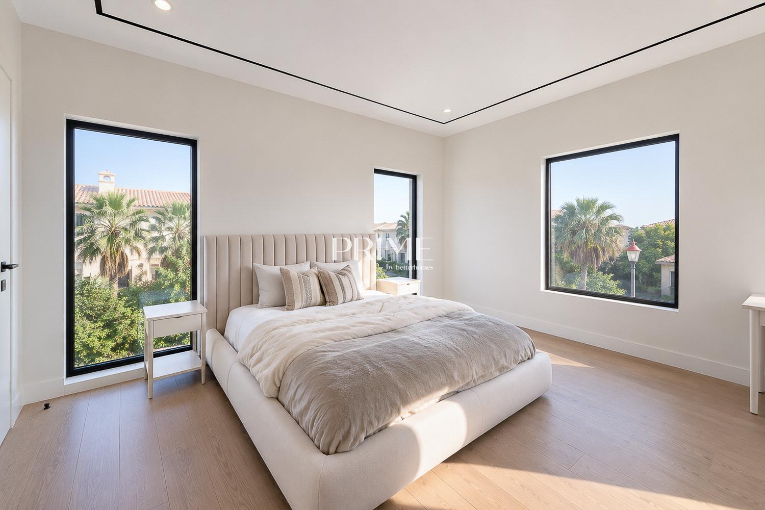 6 Bedrooms Villa in Redwood Avenue