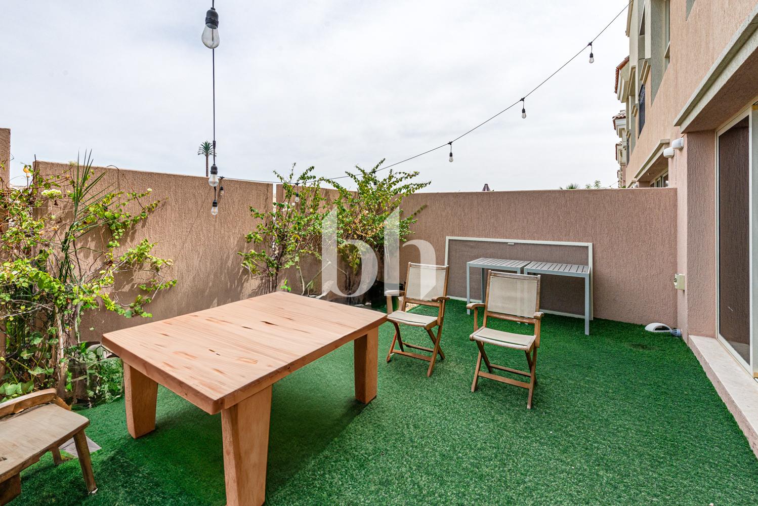 Townhouse | Single Row | Vacant on Transfer