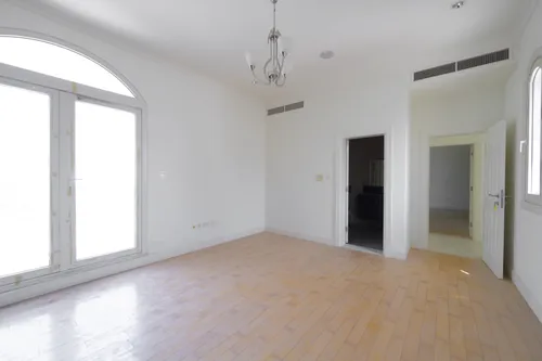 6 Bedrooms Villa in Sienna Lakes