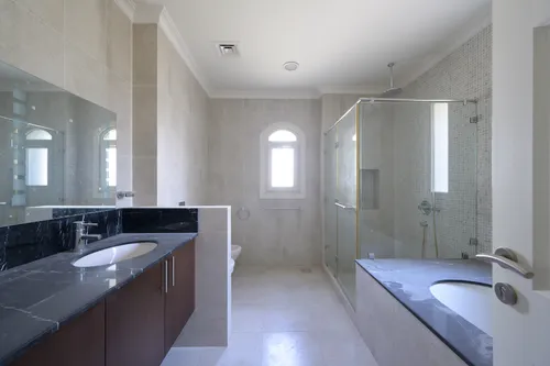 6 Bedrooms Villa in Sienna Lakes