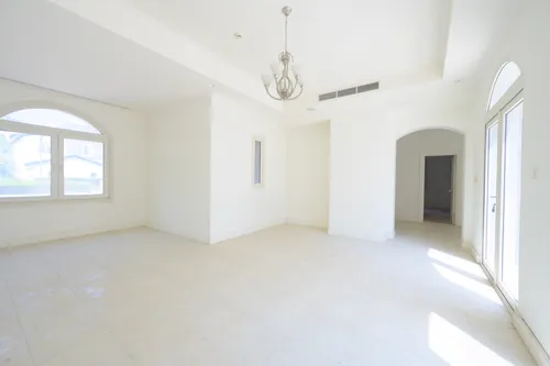 6 Bedrooms Villa in Sienna Lakes