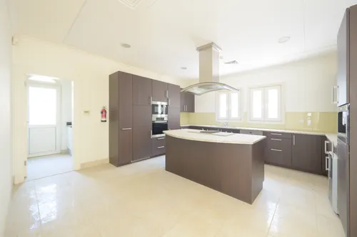 6 Bedrooms Villa in Sienna Lakes