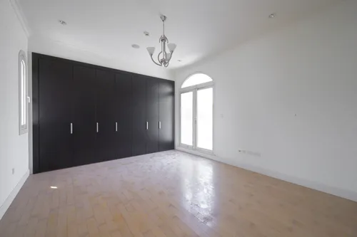 6 Bedrooms Villa in Sienna Lakes