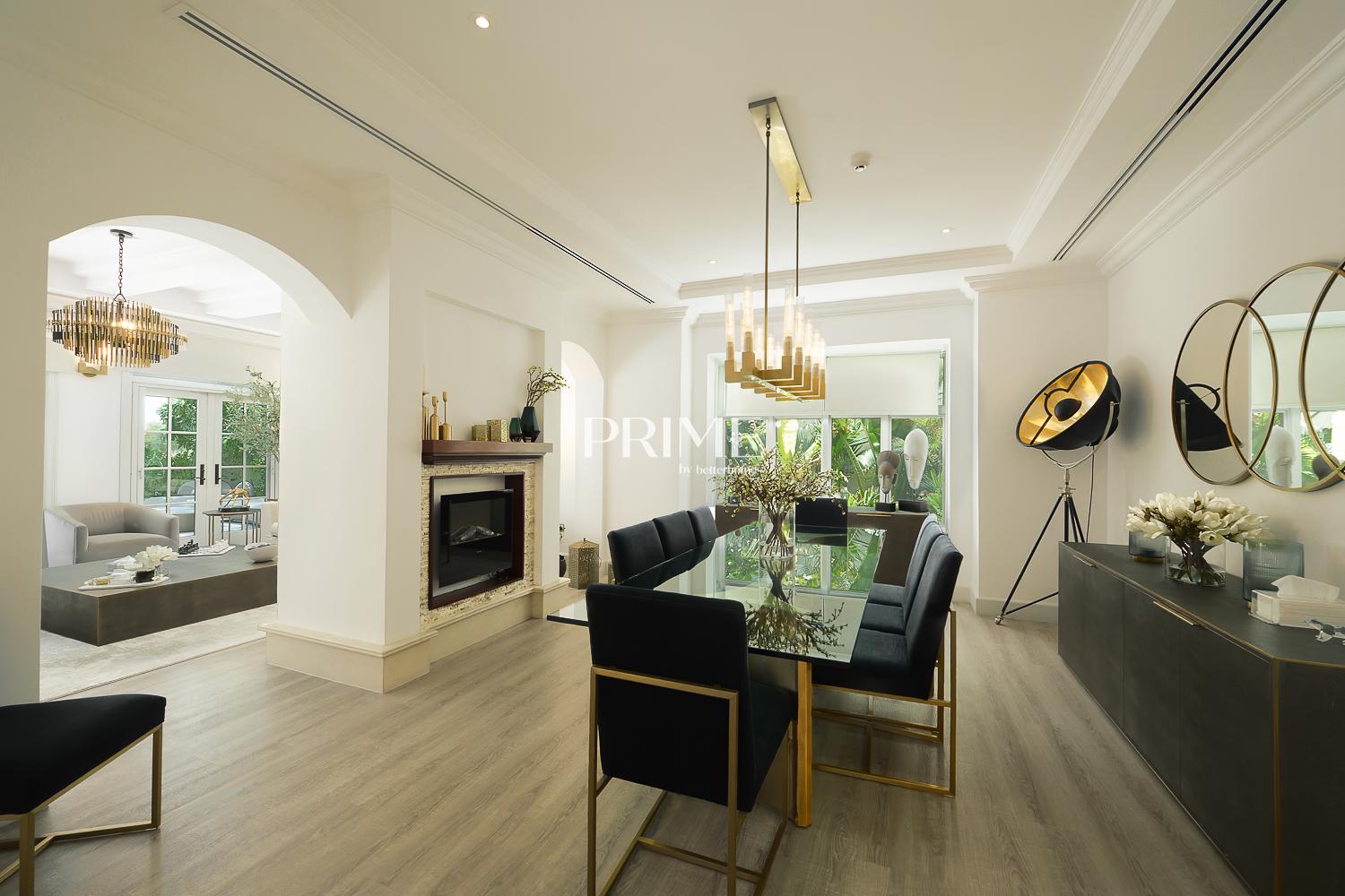 5 Bedrooms Villa in Flame Tree Ridge
