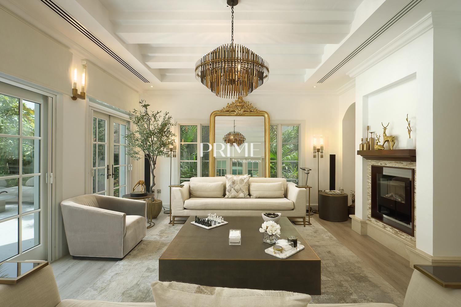 5 Bedrooms Villa in Flame Tree Ridge