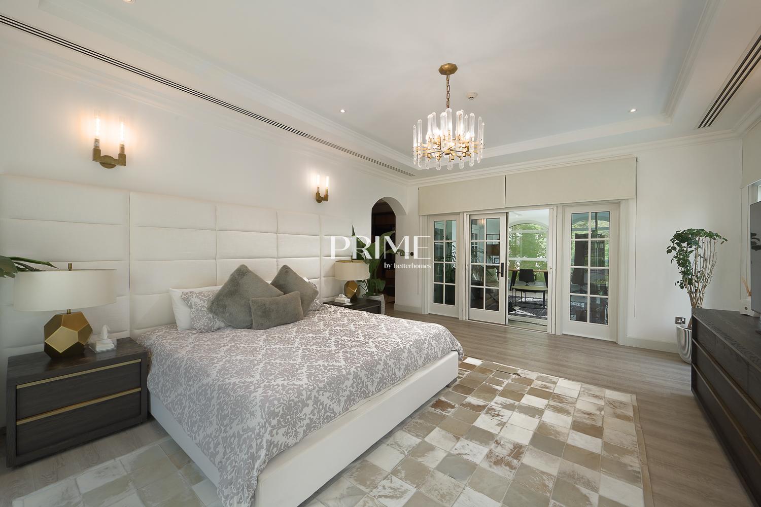 5 Bedrooms Villa in Flame Tree Ridge
