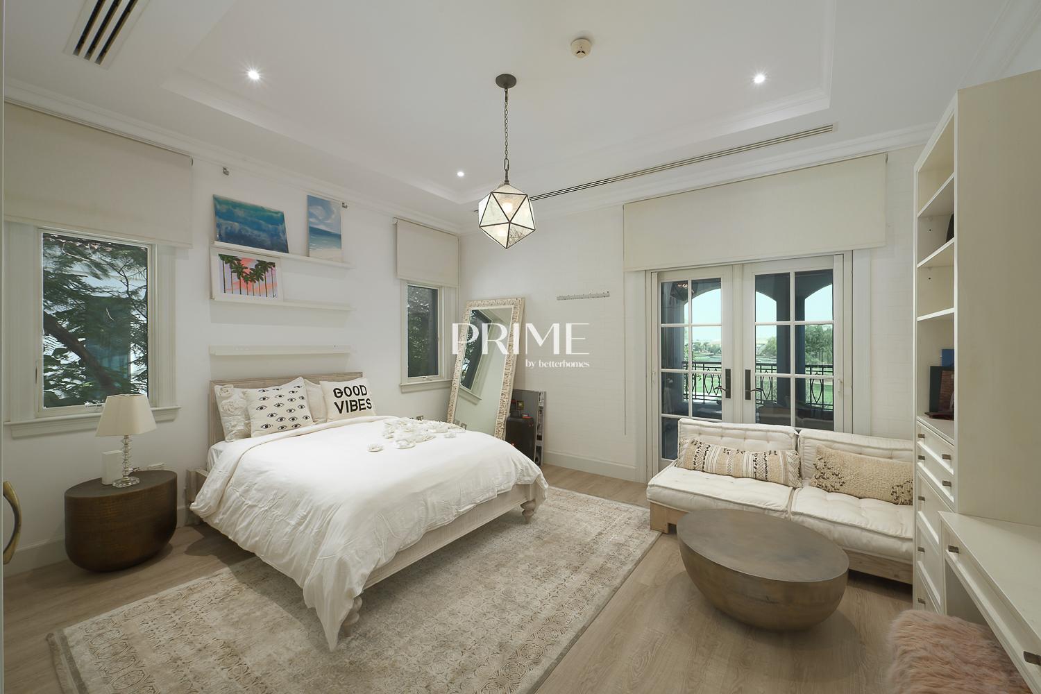 5 Bedrooms Villa in Flame Tree Ridge