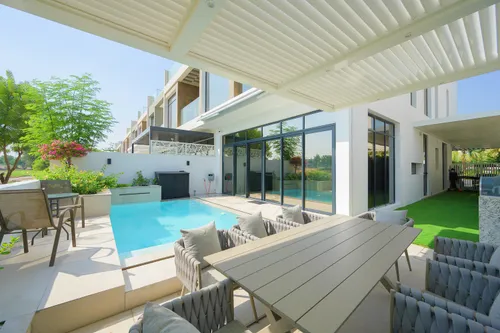 4 Bedrooms Townhouse in Jumeirah Luxury