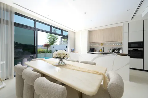 4 Bedrooms Townhouse in Jumeirah Luxury