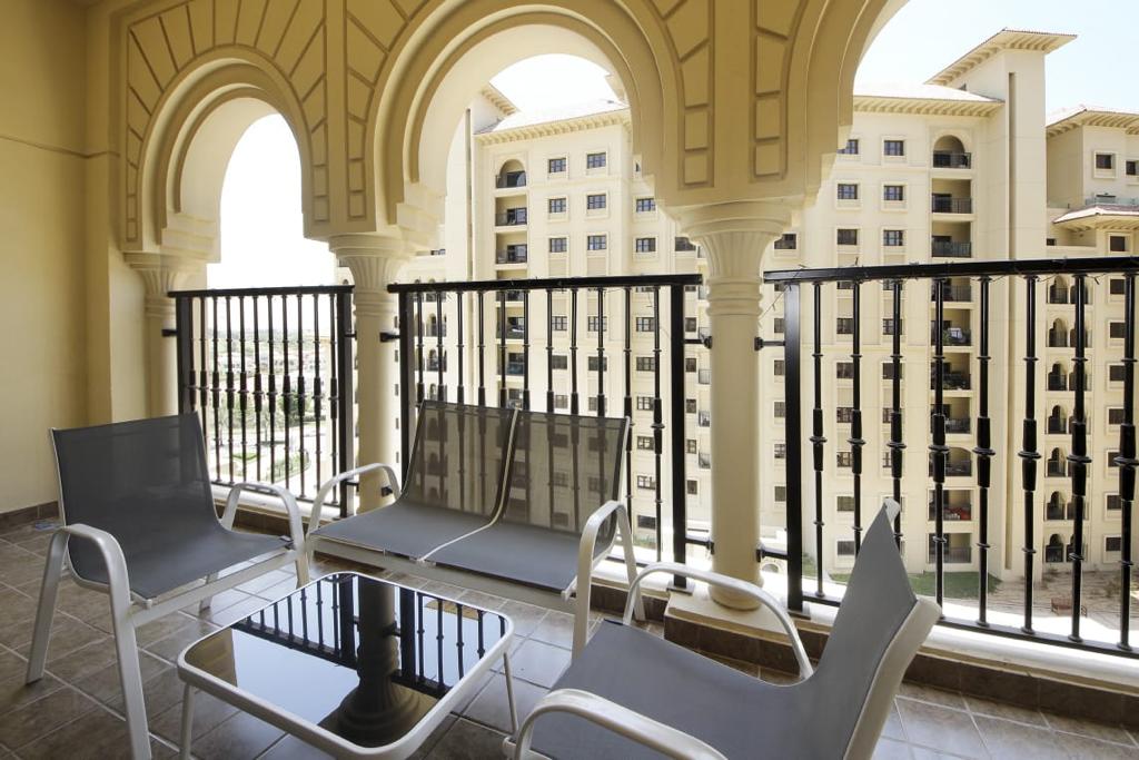 3 Bedrooms Apartment in Al Andalus Tower D