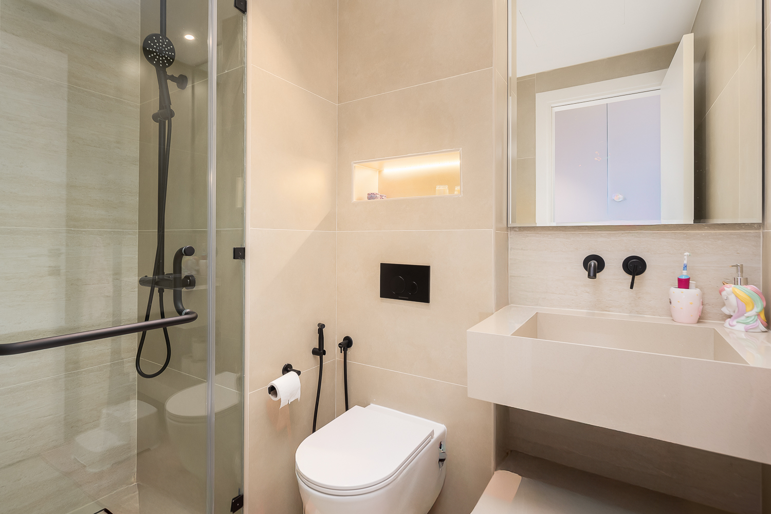 4 Bedrooms Apartment in Al Andalus Tower A