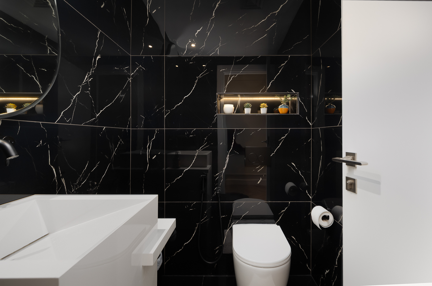 4 Bedrooms Apartment in Al Andalus Tower A