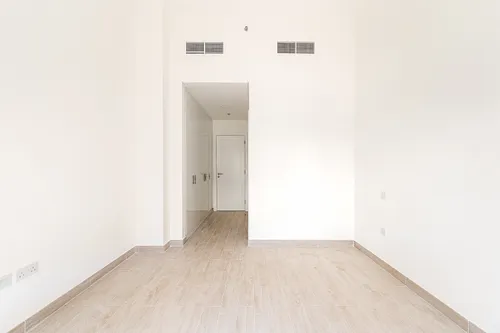 3 Bedrooms Apartment in Al Andalus Tower E