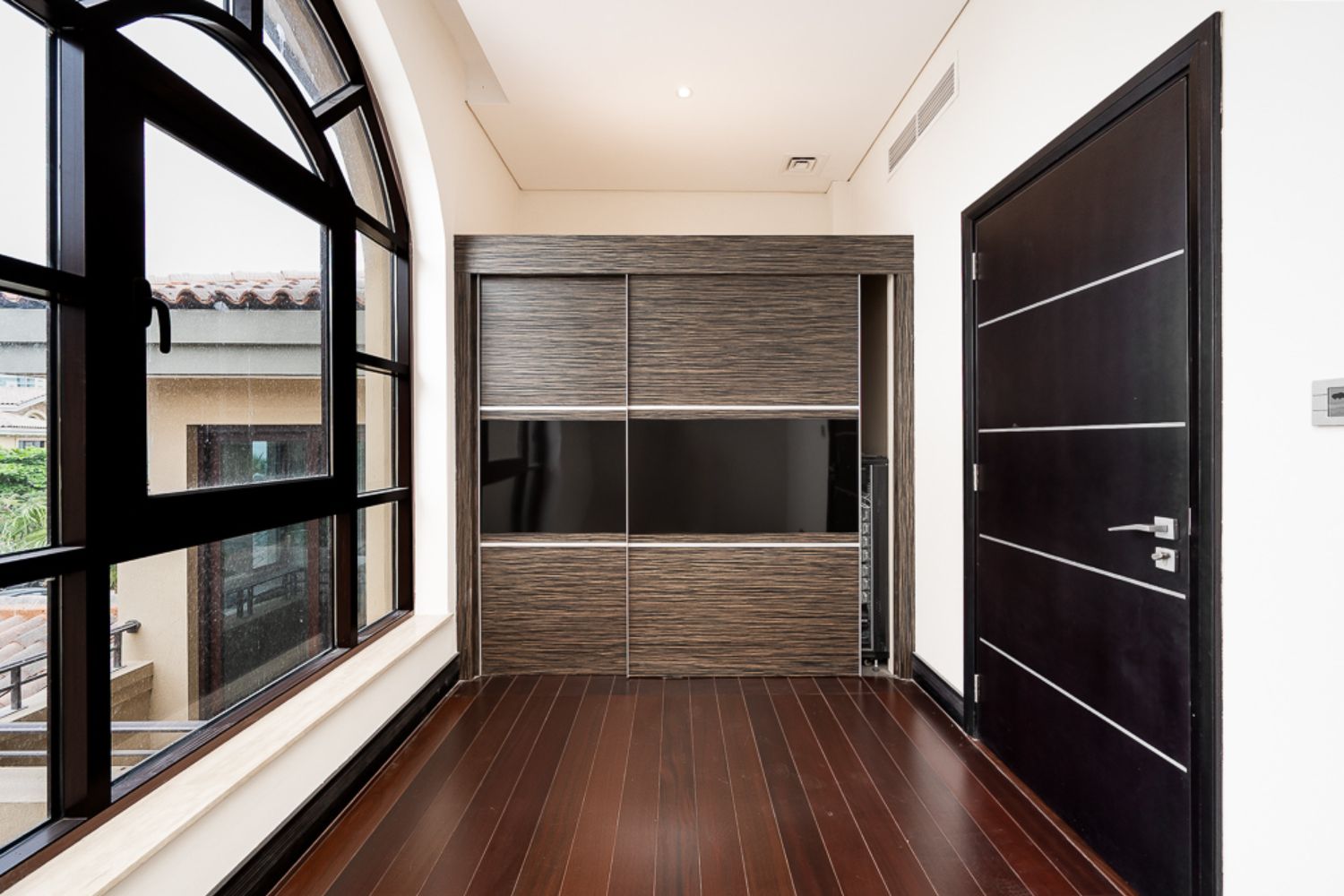 5 Bedrooms Villa in Sanctuary Falls