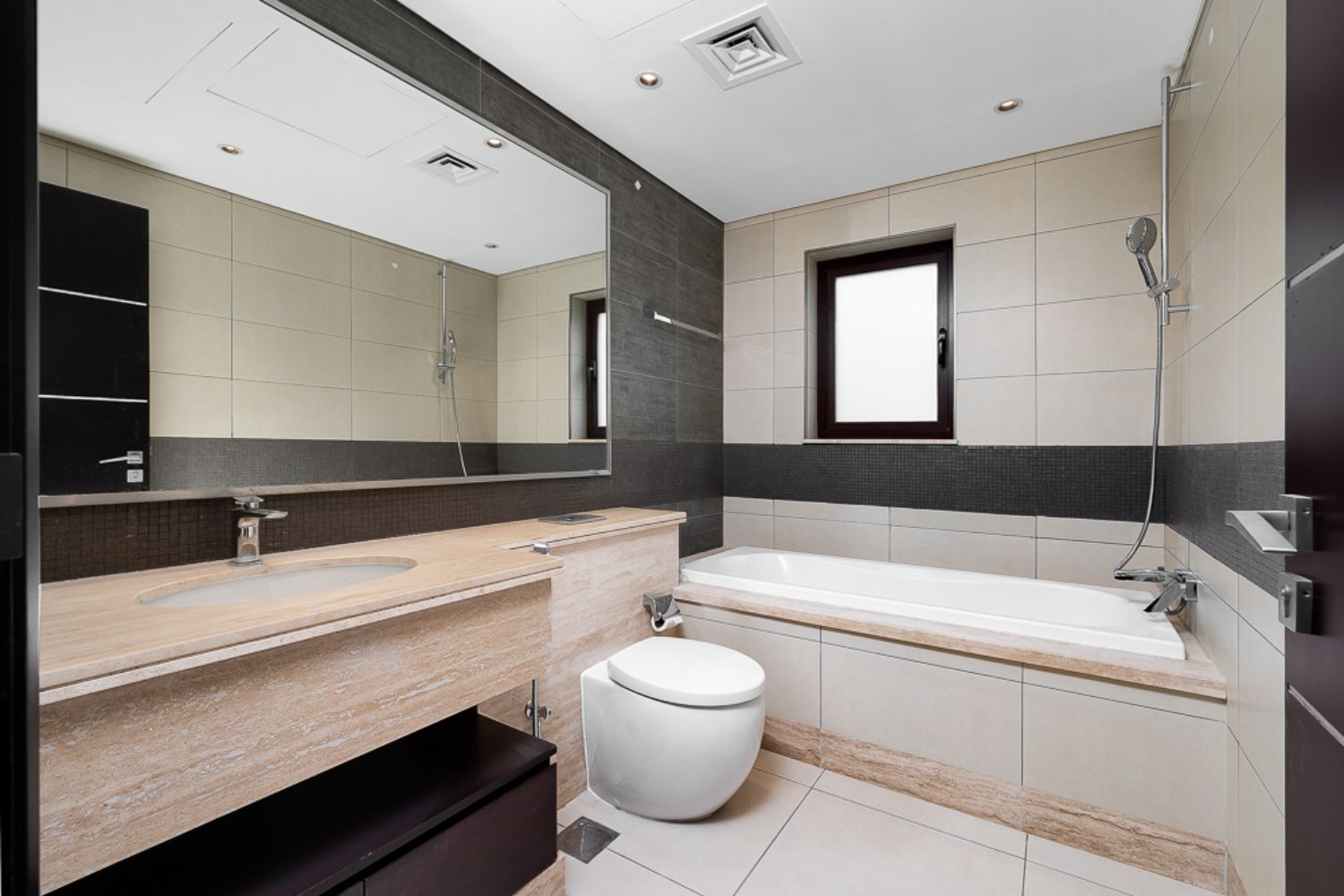 5 Bedrooms Villa in Sanctuary Falls