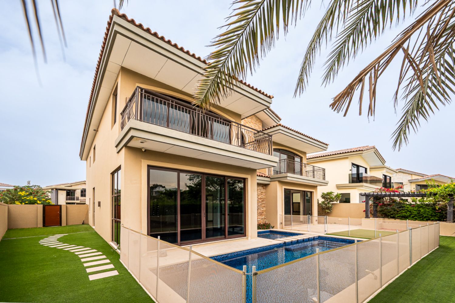 5 Bedrooms Villa in Sanctuary Falls