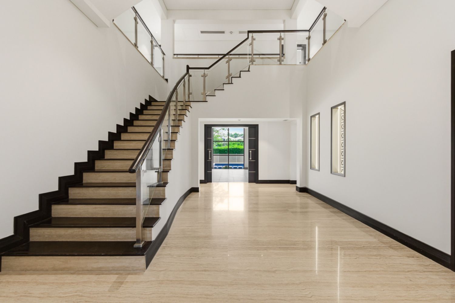 5 Bedrooms Villa in Sanctuary Falls