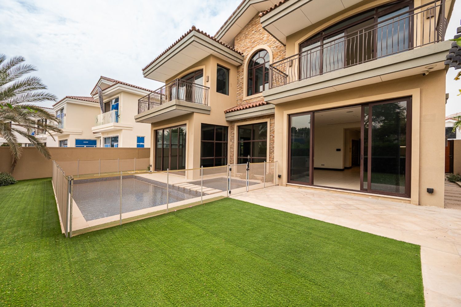 5 Bedrooms Villa in Sanctuary Falls