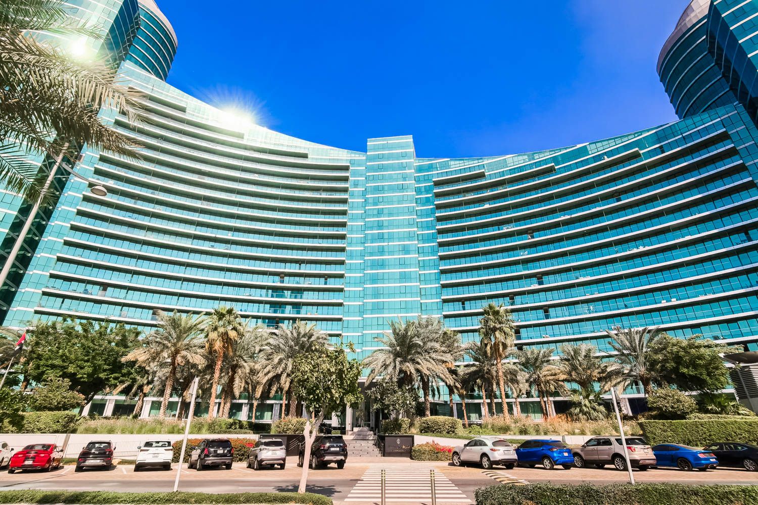 2 Bedrooms Apartment in Intercontinental Residence Suites