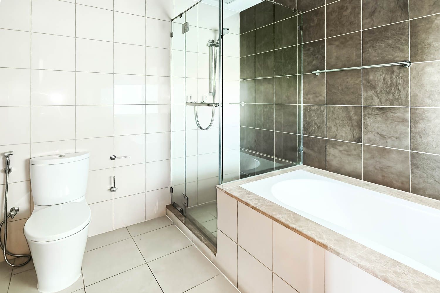 2 Bedrooms Apartment in Intercontinental Residence Suites