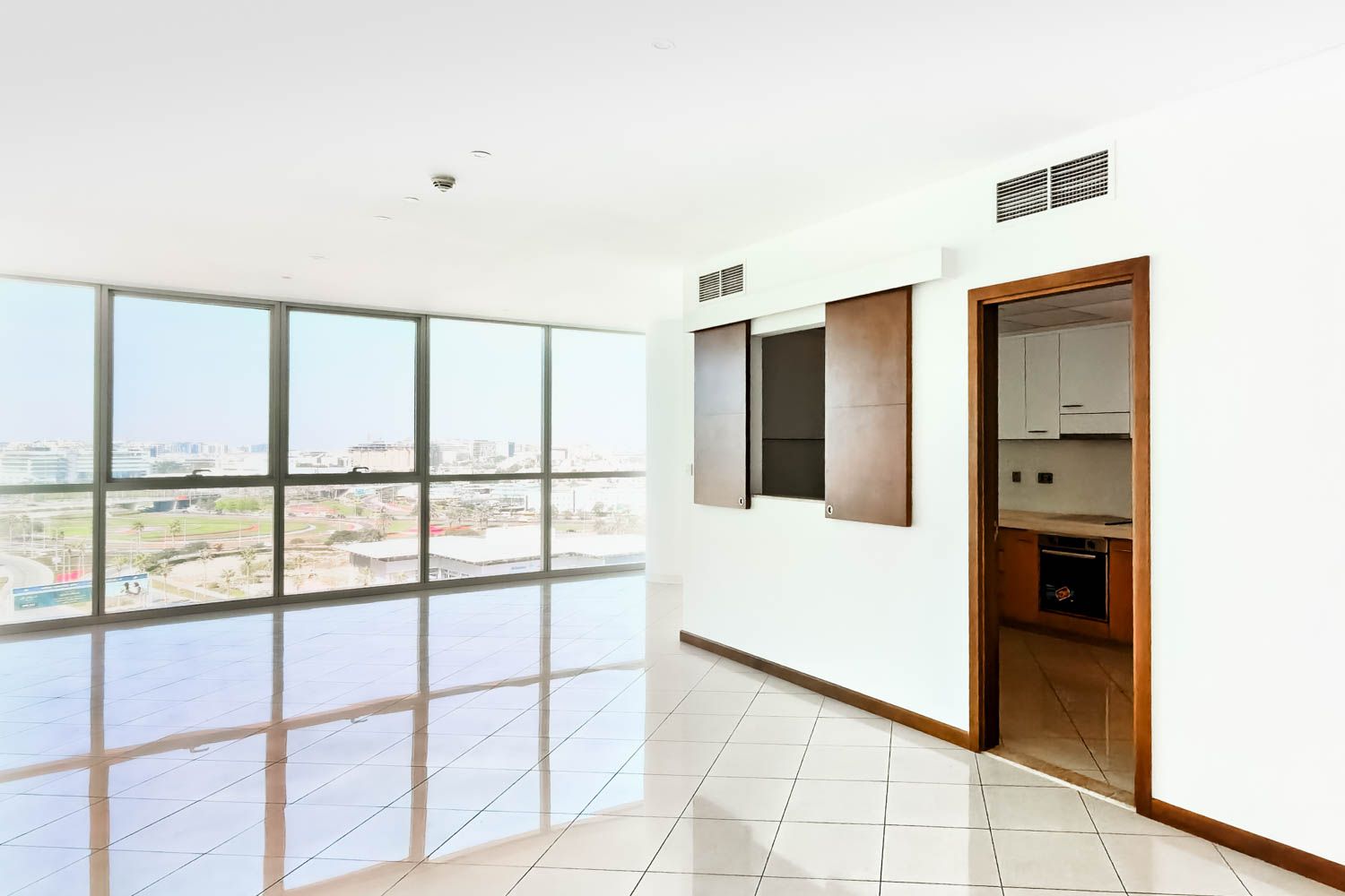 2 Bedrooms Apartment in Intercontinental Residence Suites