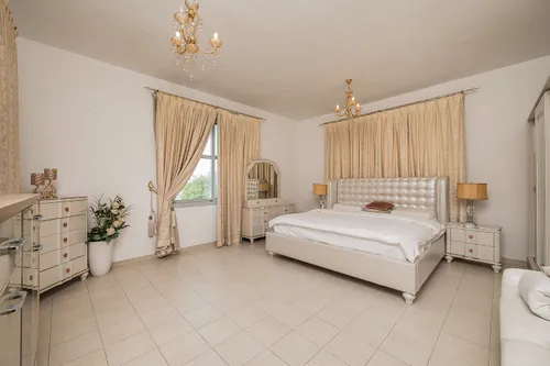5 Bedrooms Villa in Western Residence South