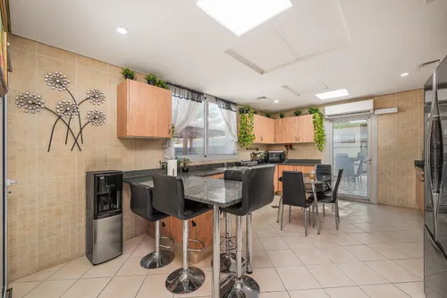 5 Bedrooms Villa in Western Residence South