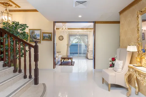 5 Bedrooms Villa in Western Residence South