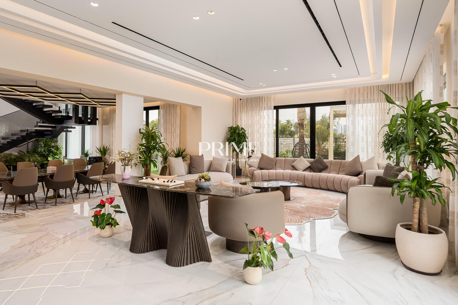 5 Bedrooms Villa in The Mansions