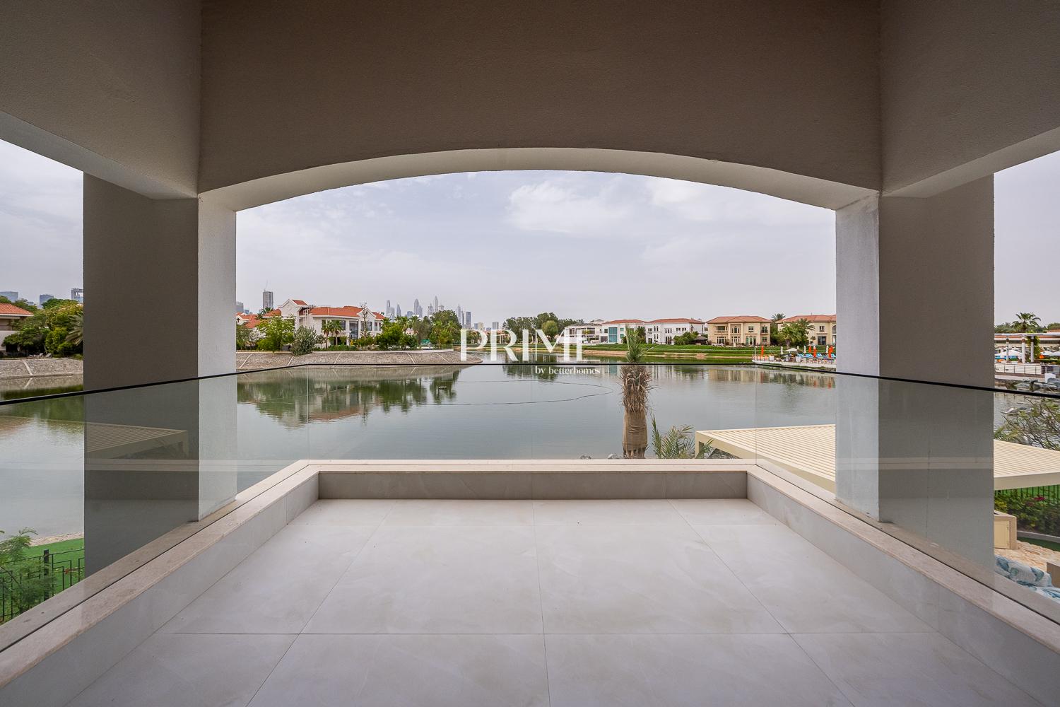 5 Bedrooms Villa in The Mansions
