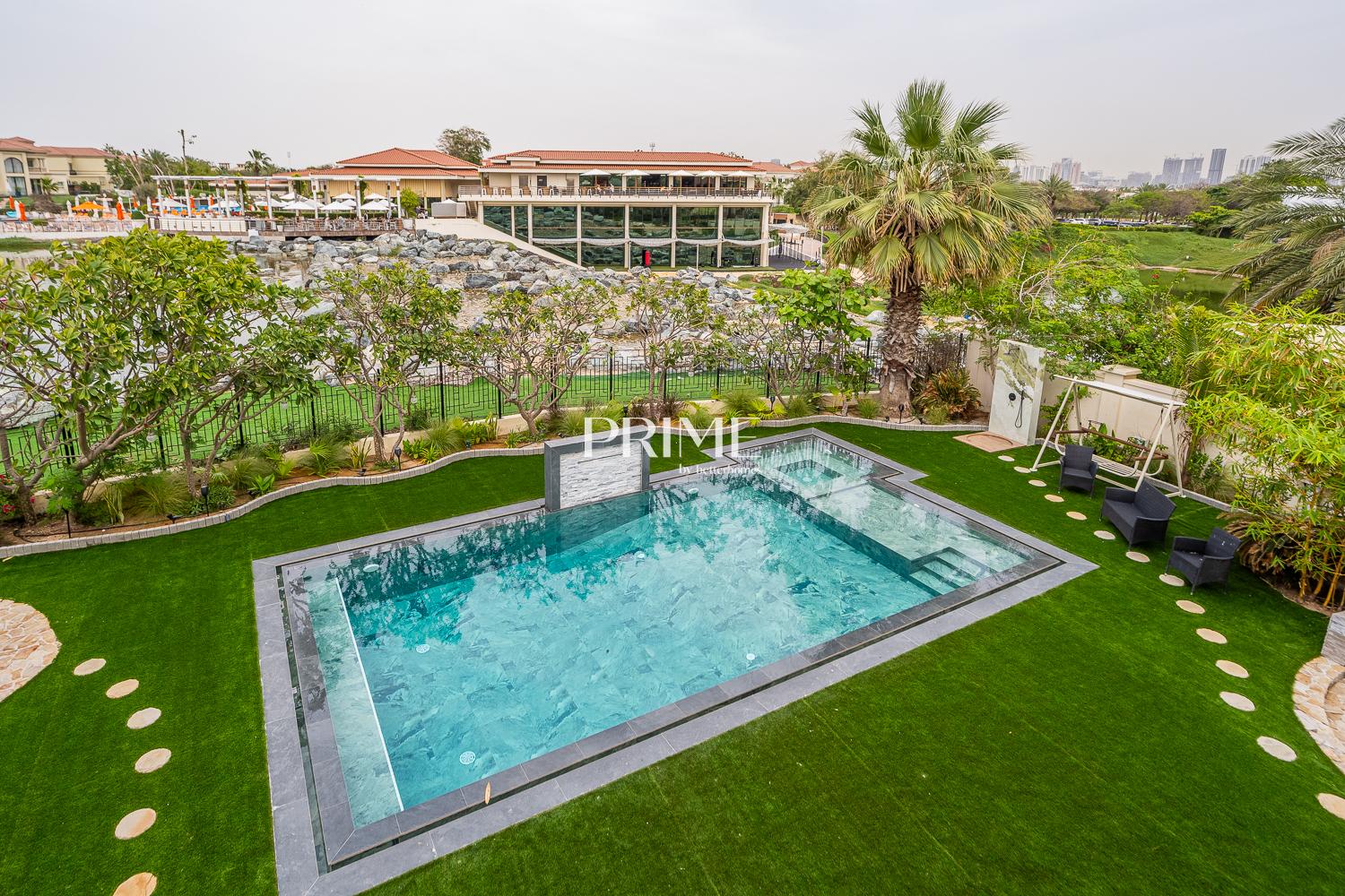 5 Bedrooms Villa in The Mansions