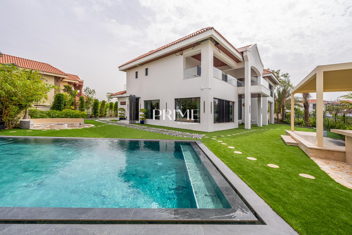 5 Bedrooms Villa in The Mansions