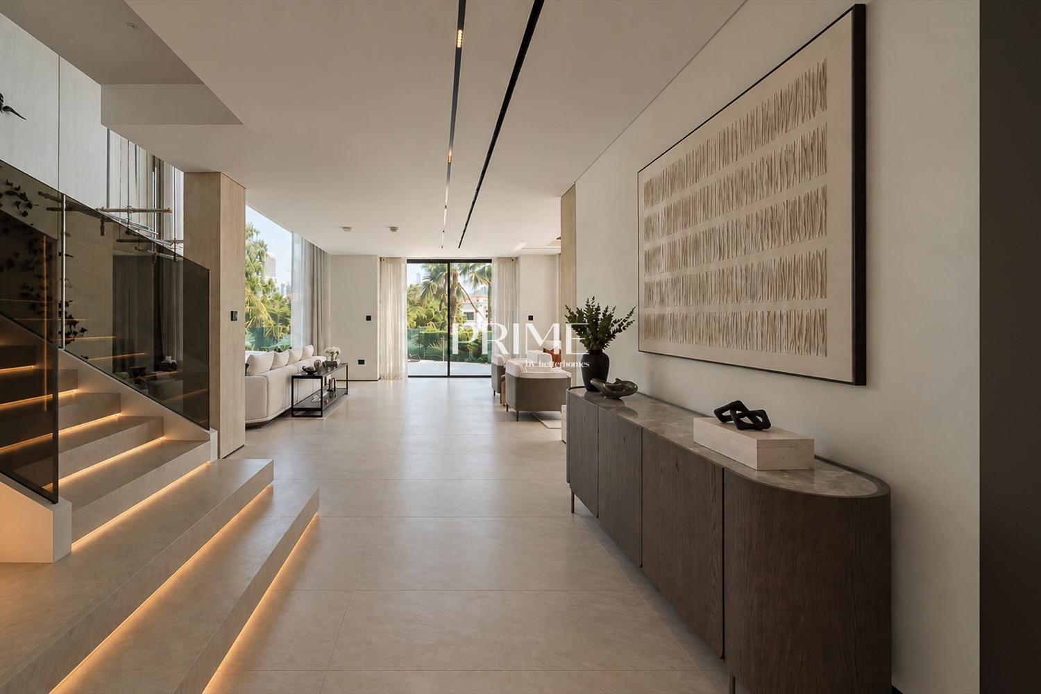 5 Bedrooms Villa in Cluster 19
