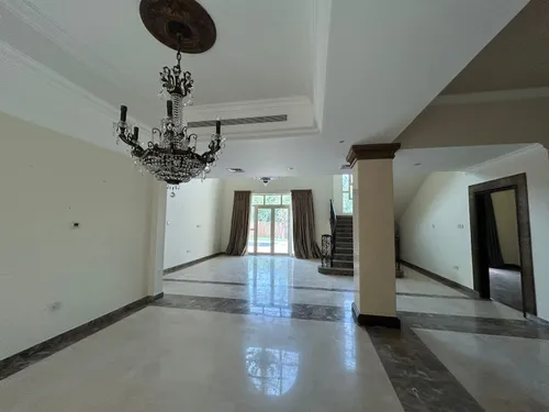 4 Bedrooms Villa in Cluster 49