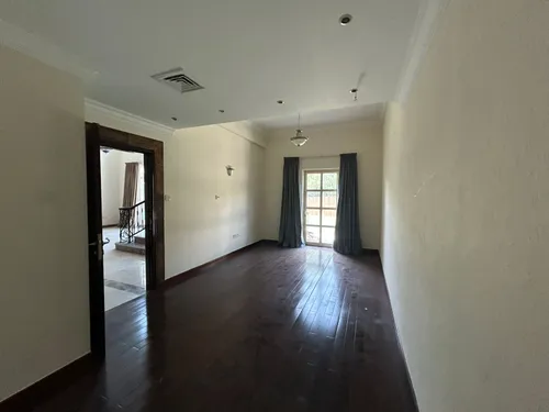 4 Bedrooms Villa in Cluster 49