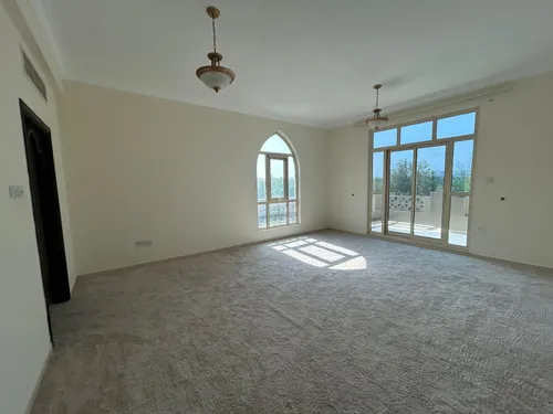 4 Bedrooms Villa in Cluster 49