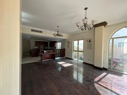 4 Bedrooms Villa in Cluster 49