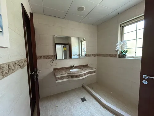 4 Bedrooms Villa in Cluster 49