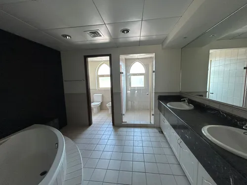 4 Bedrooms Villa in Cluster 49