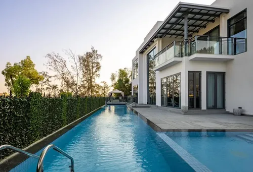 6 Bedrooms Villa in Cluster 28