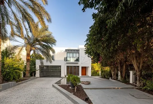 6 Bedrooms Villa in Cluster 28