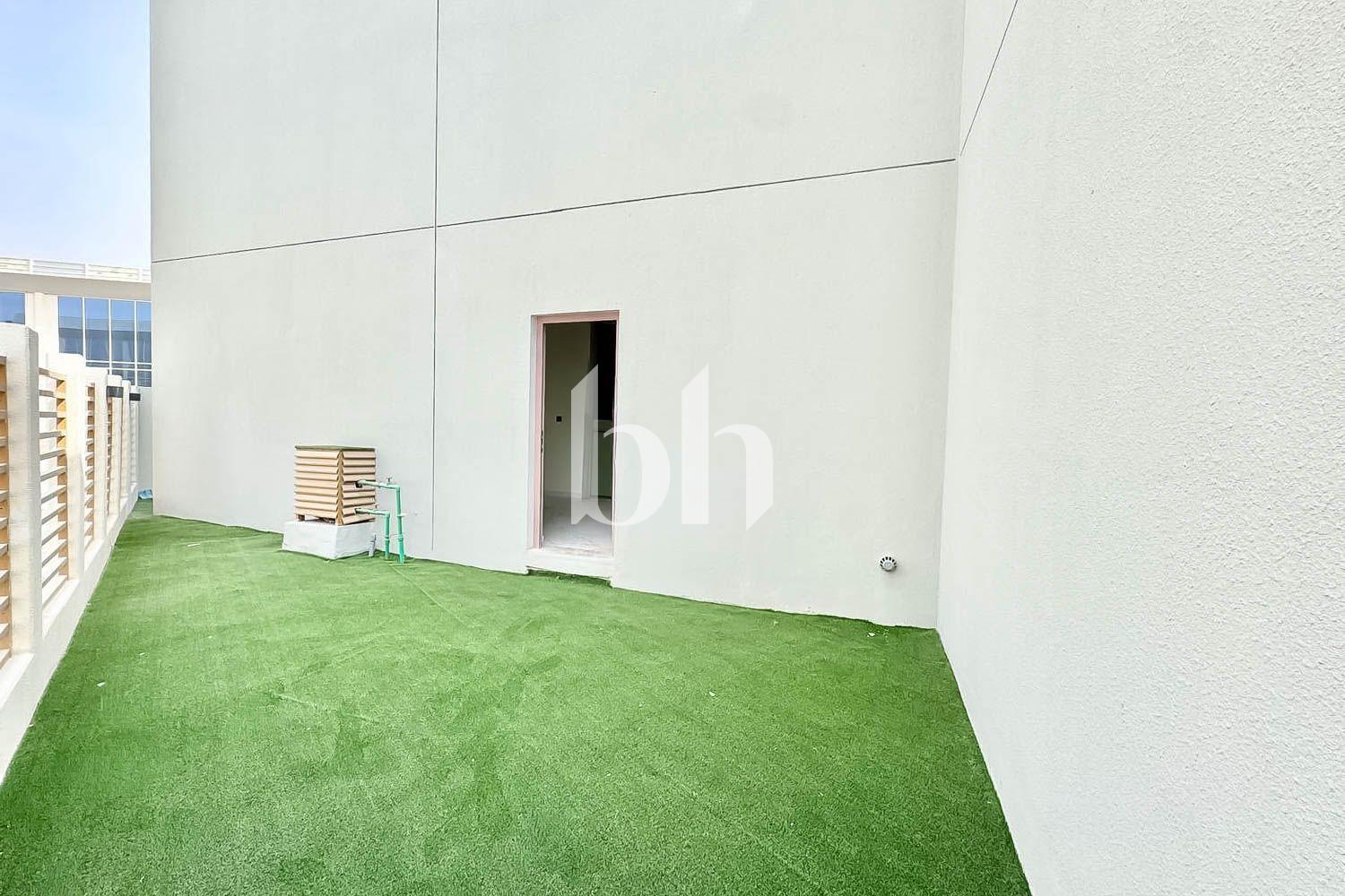 Extended | 2 Gardens | Landscaped | Corner Unit