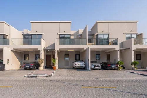 3 Bedrooms Townhouse in Rukan Lofts