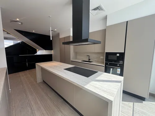 4 Bedrooms Villa in Ixora 1